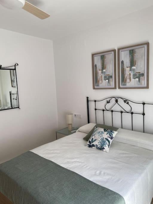 Beach And City Apartment A 50M De La Playa Fuengirola Exteriör bild